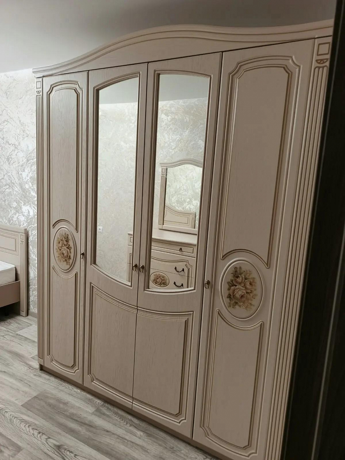 Шкаф четырехдверный Верона купить в интернет-магазине salon-yut.ru